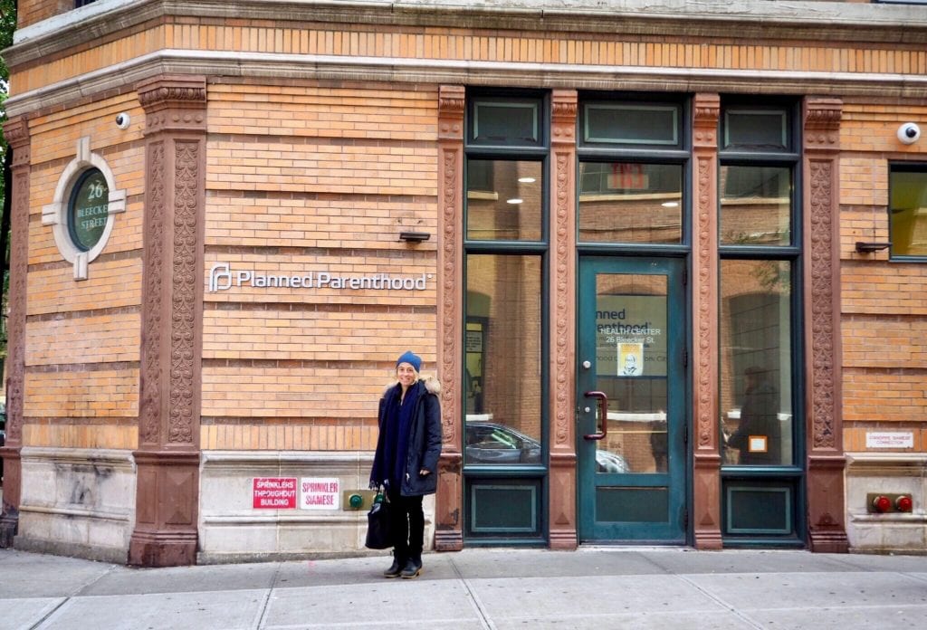 Amy Richards in front of the original Planned Parenthood in NYC, the first stop of the feminist walking tour © | Nikki Vargas/Unearth Women