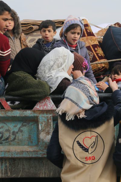Relief teams distribute aid to Syrian refugees | © Mohammad Bash/Shutterstock