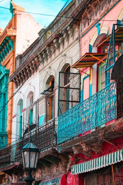 The colorful streets of Buenos Aires, Argentina © | Barbara Zandoval/Unsplash