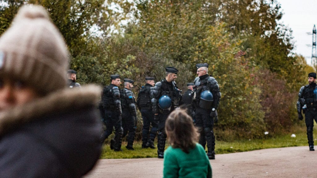 The French Compagnies Républicaines de Sécurité (CRS) during an eviction of Grande Synthe on October 23, 2018 | © Adrian