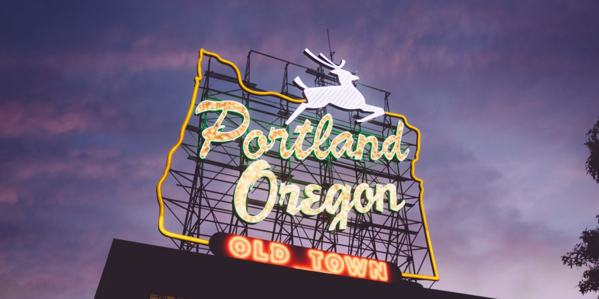 Portland, Oregon Sign in Old Town | © Zack Spear/Unsplash