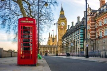 Support the female entrepreneurs of London by visiting these woman-owned businesses and historical sites © | ZGPhotography/Shutterstock