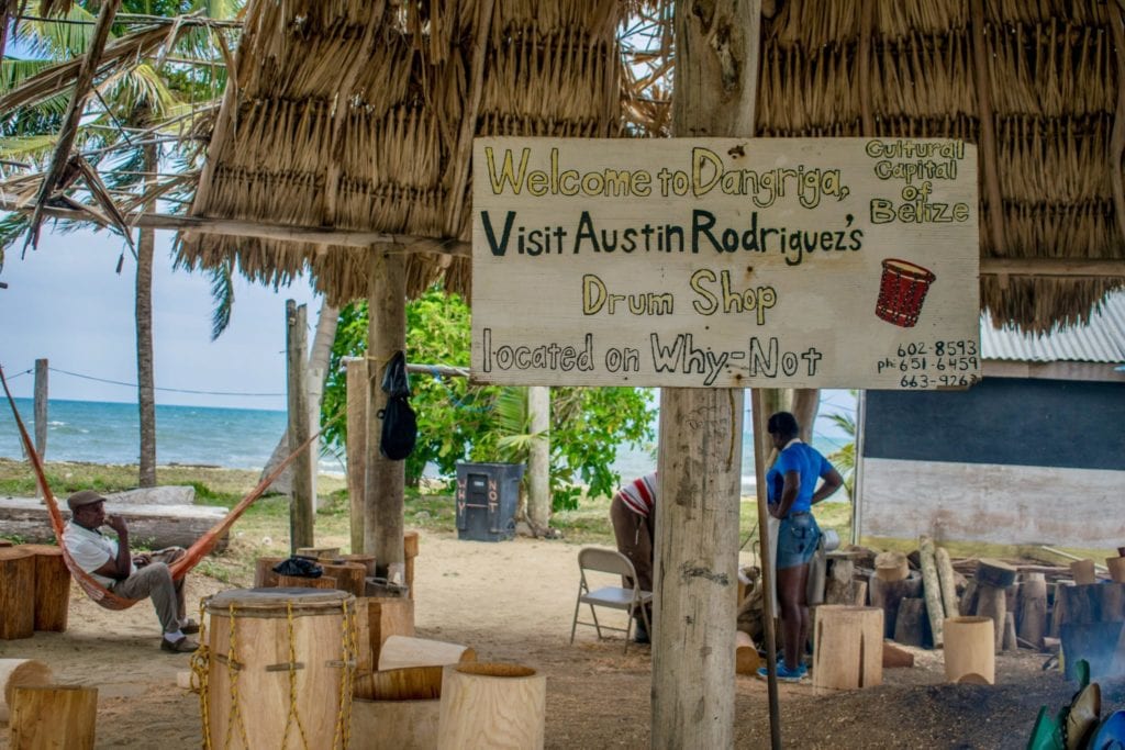 Austin's drum workshop in Belize | © Jessica Vincent