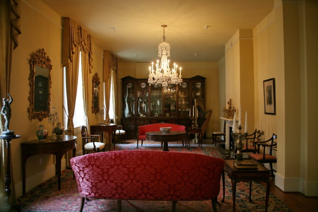 The Daughters of the Revolution museum showcases decor dating back to the 1800s | © DAR.org