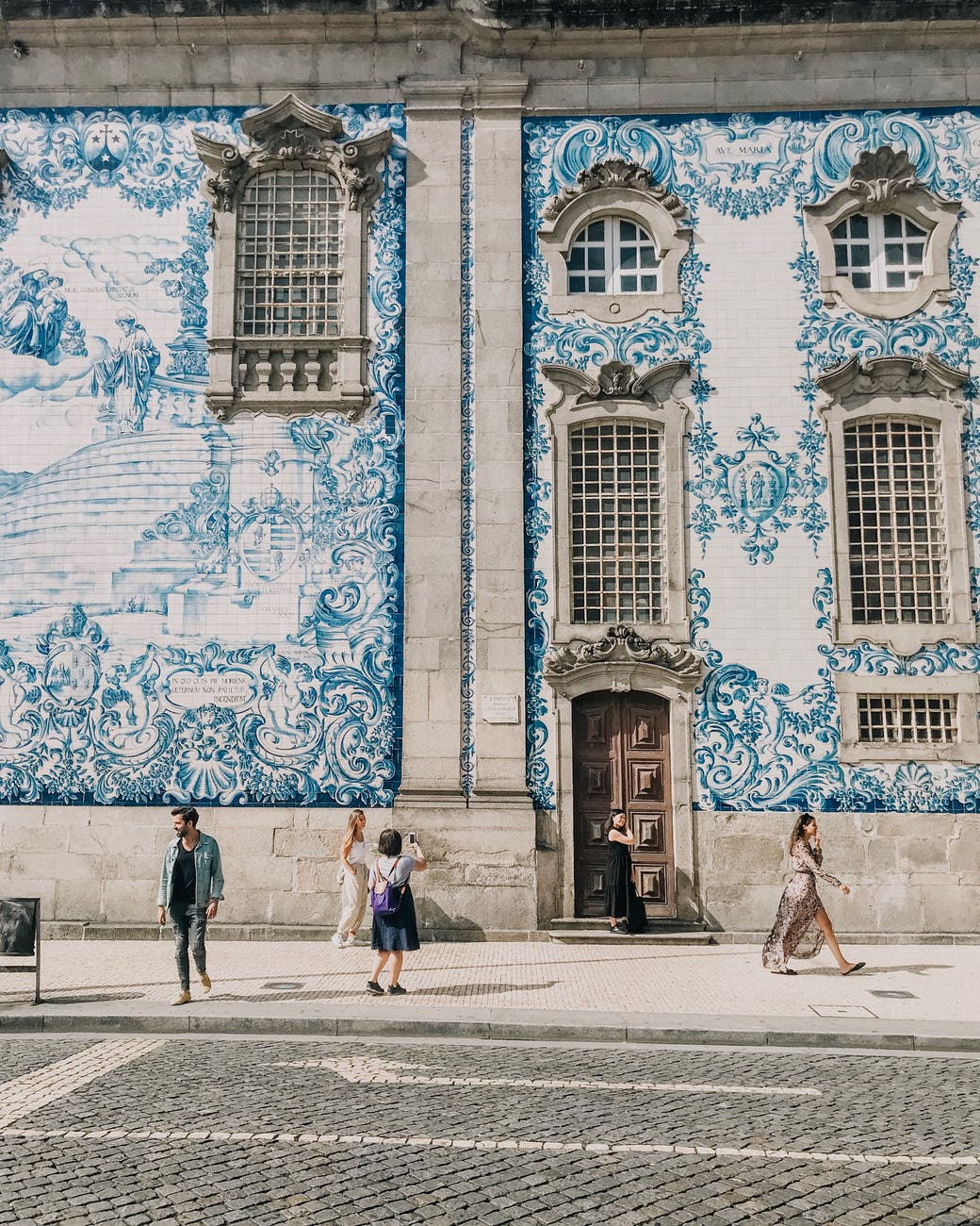Porto’s signature azulejos | © Tiff Ng on Pexels.com