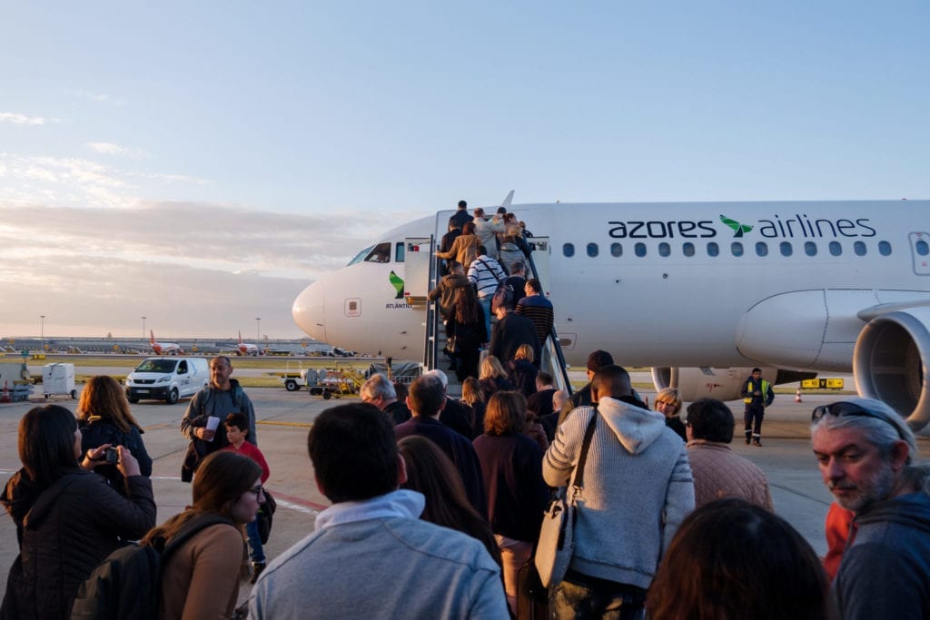 People boarding an airplane from the Azores Airlines (previously known as SATA) | © Shutterstock