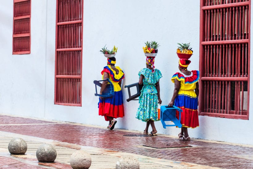 Local women walk the streets of Cartagena | © Anamaria Mejia/Shutterstock