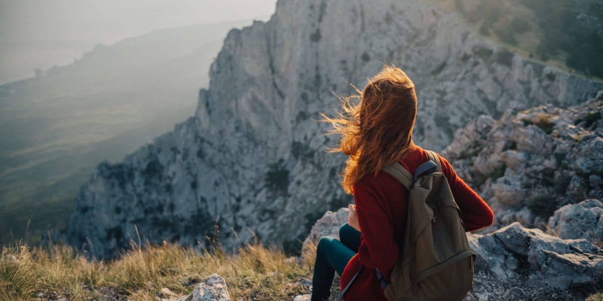 A woman travels to the Ai-Petri in Crimea | © ViChizh/Shutterstock