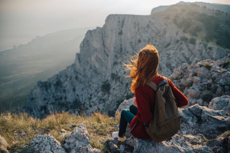 A woman travels to the Ai-Petri in Crimea | © ViChizh/Shutterstock