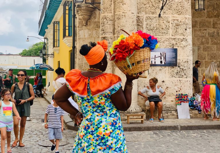 A woman stands in the heart of old Havana in Cuba | © XH_S/Unsplash