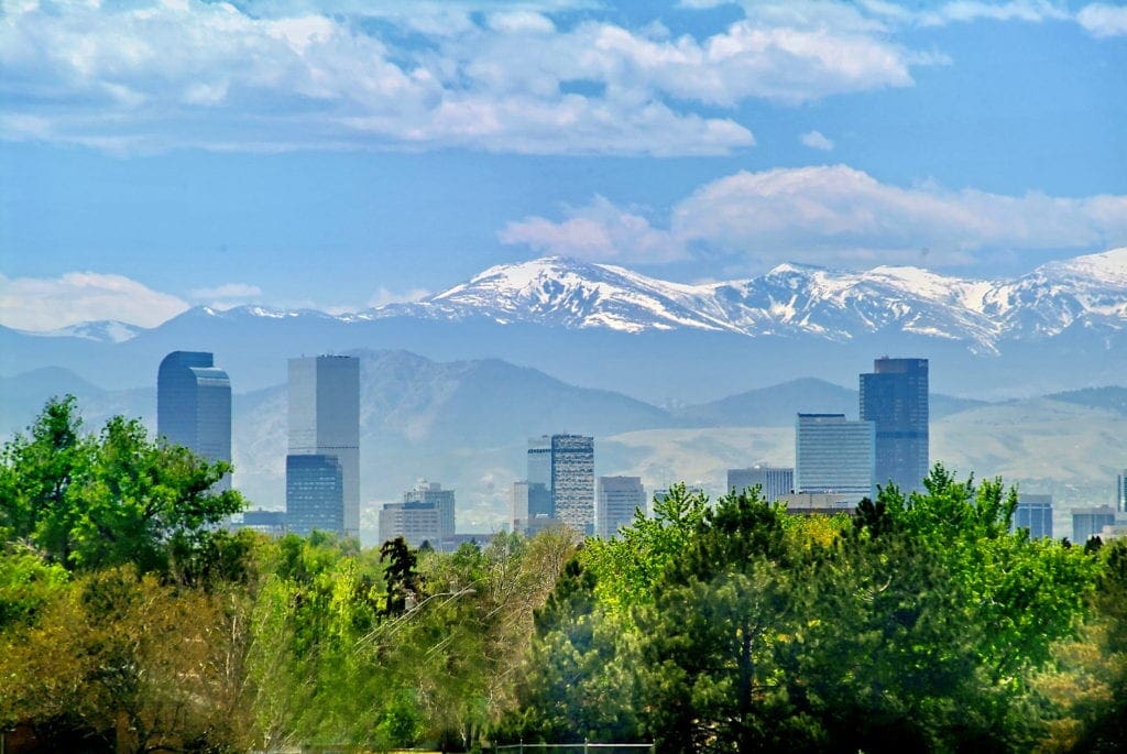 Denver skyline against the Rocky Mountains in Colorado | © Courtesy of the Denver Tourism Site