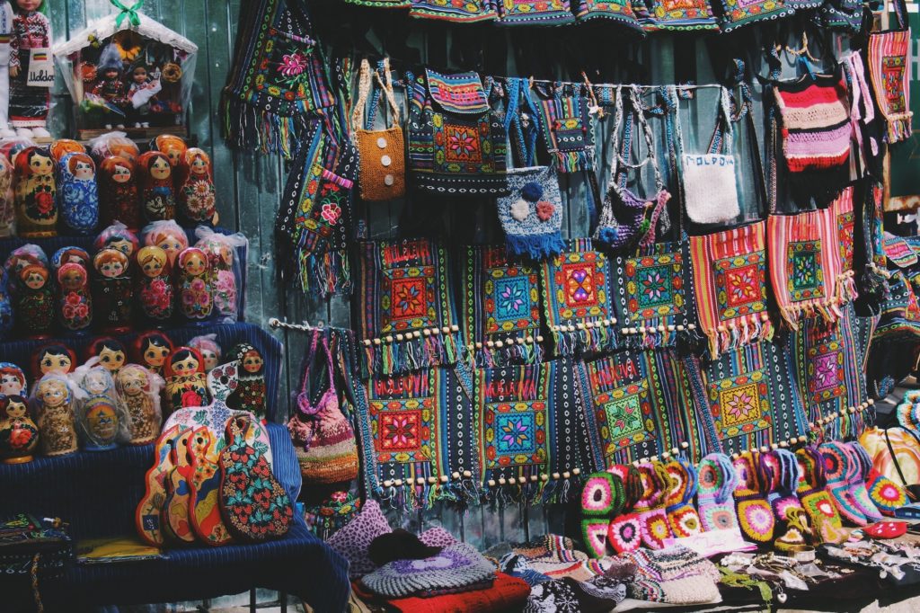 Opt to support local artisans and shop from local markets | © Alina Grubnyak/Unsplash