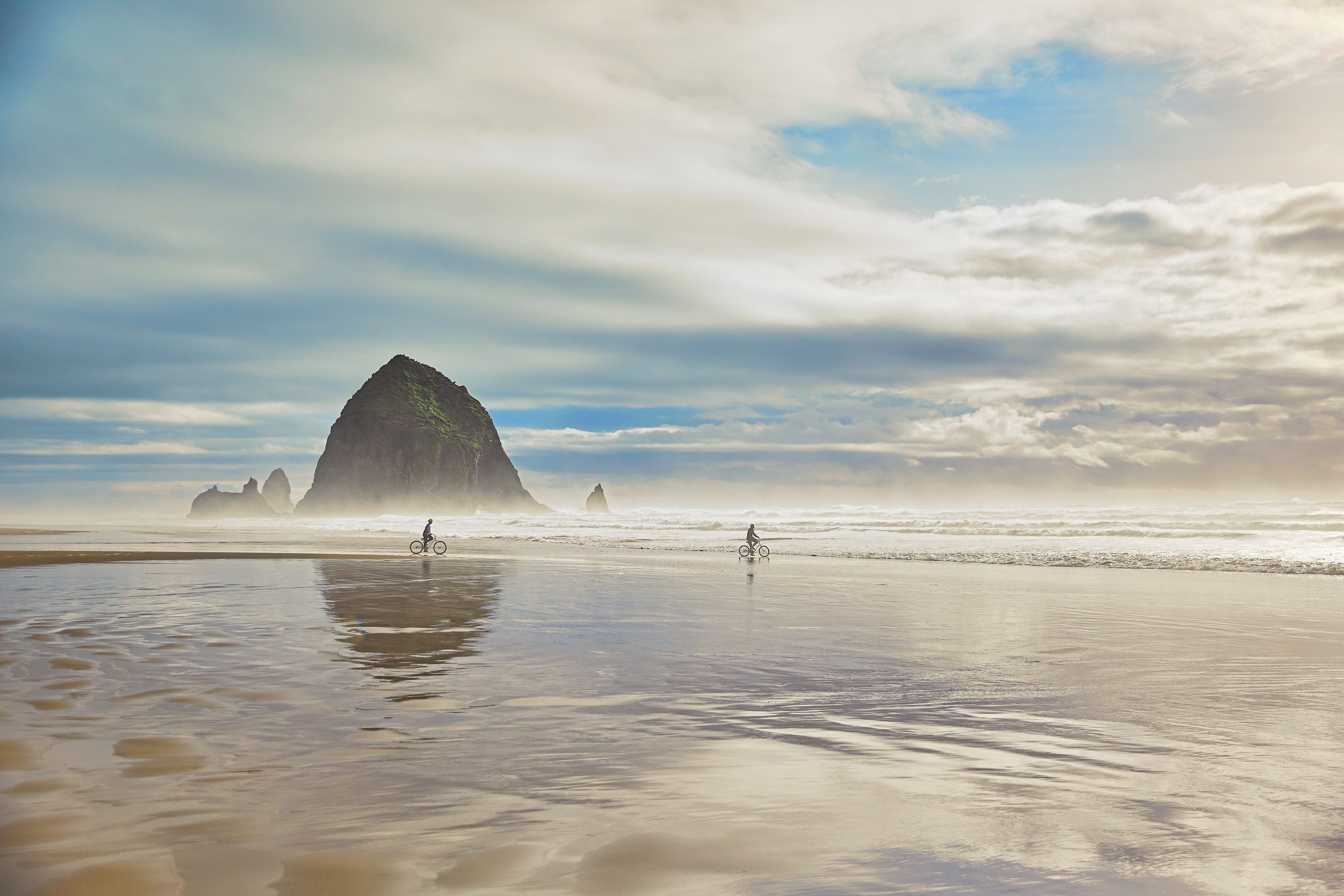 Why You Should Book a Stay at The Surfsand Resort in Cannon Beach